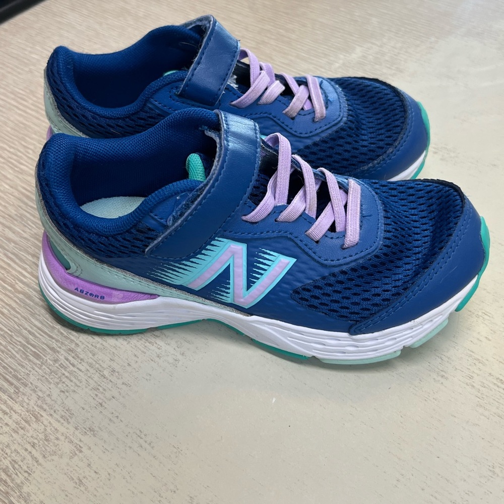 Toddler girl New Balance sneaker 12.5